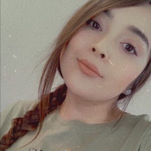 Meet your Posher, Angelica